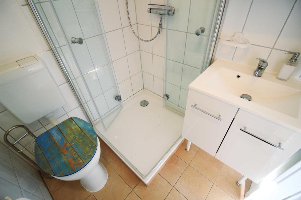 Strandnahes Ferienhaus Bullerboee In Цемпин Екстериор снимка